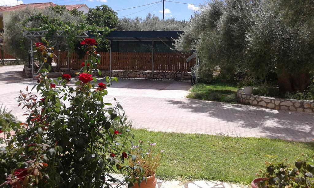 Δανάη Διαμέρισμα Τσουκαλάδες Δωμάτιο φωτογραφία